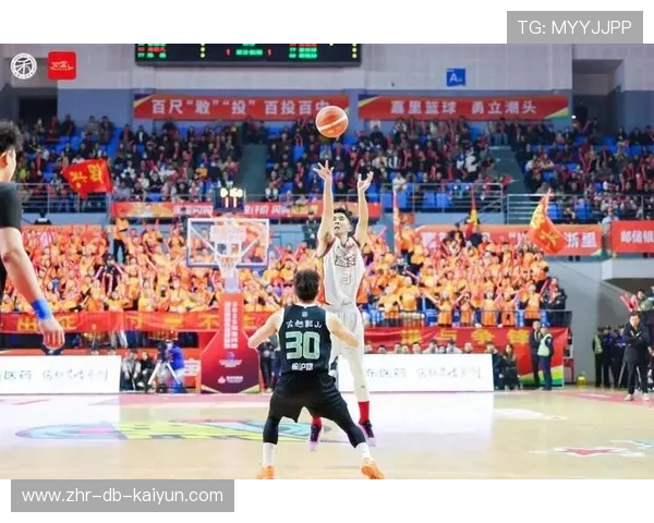 嘉兴联合银行前锋眼光独到，助力球队进球得分，嘉兴联合实业有限公司