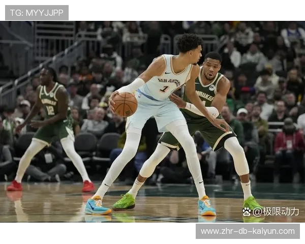 字母哥与球队战术融合有新进展，雄鹿或再起风云