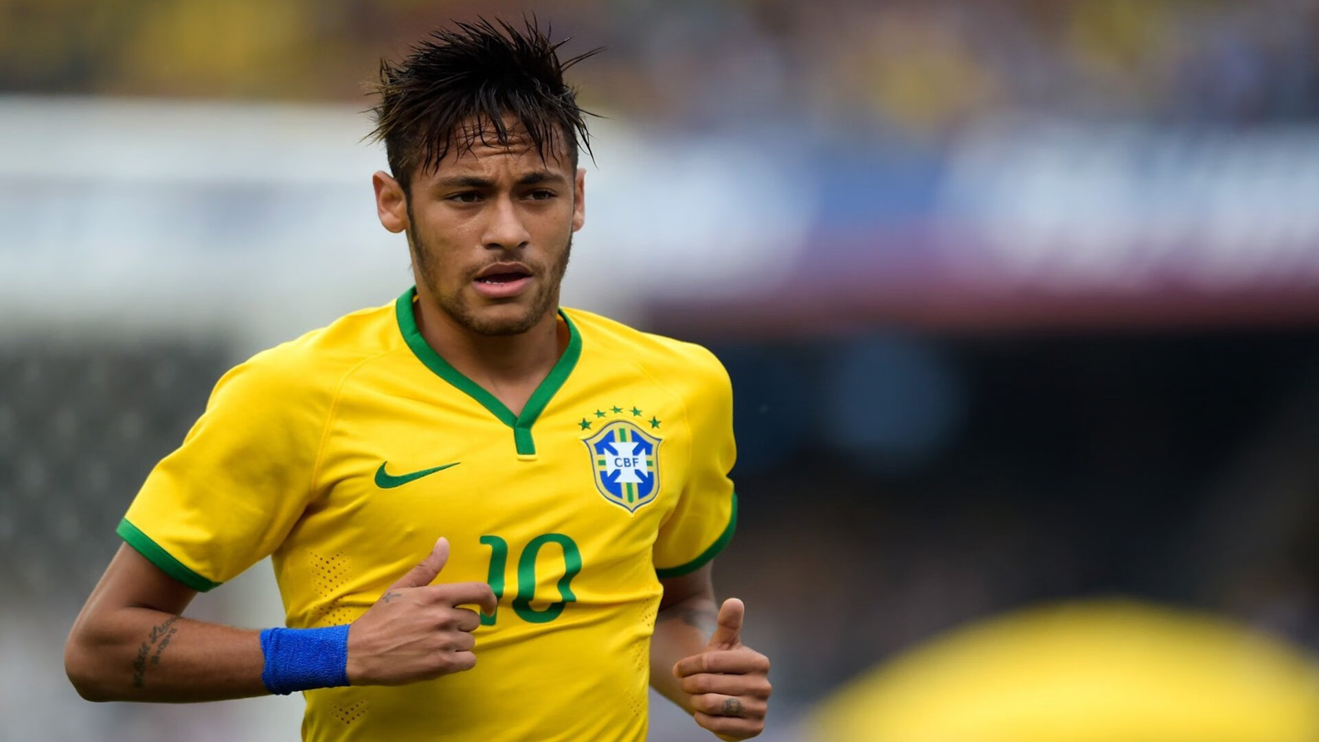 国家队换帅频率与目标一致性曾引球迷困惑，中国队换人